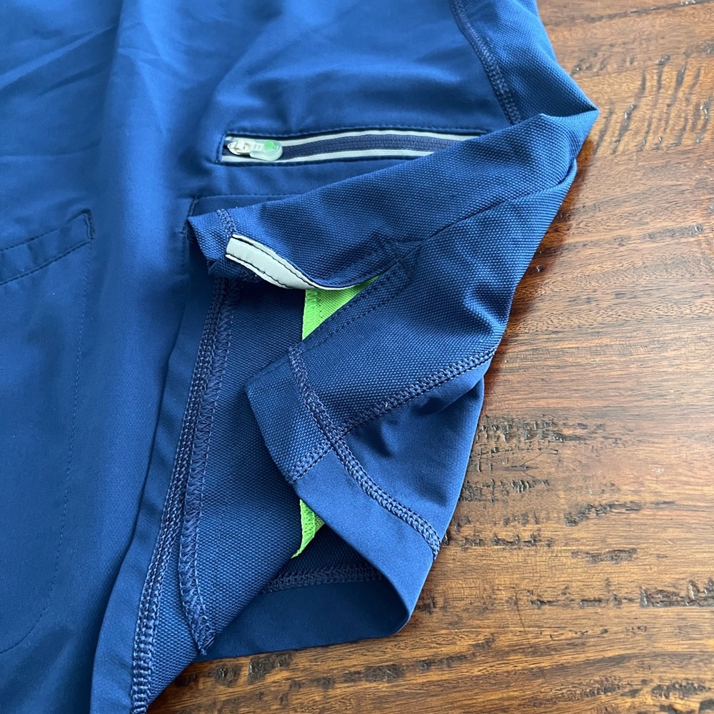 Healing Hands Scrub Top - Picture 4 of 4